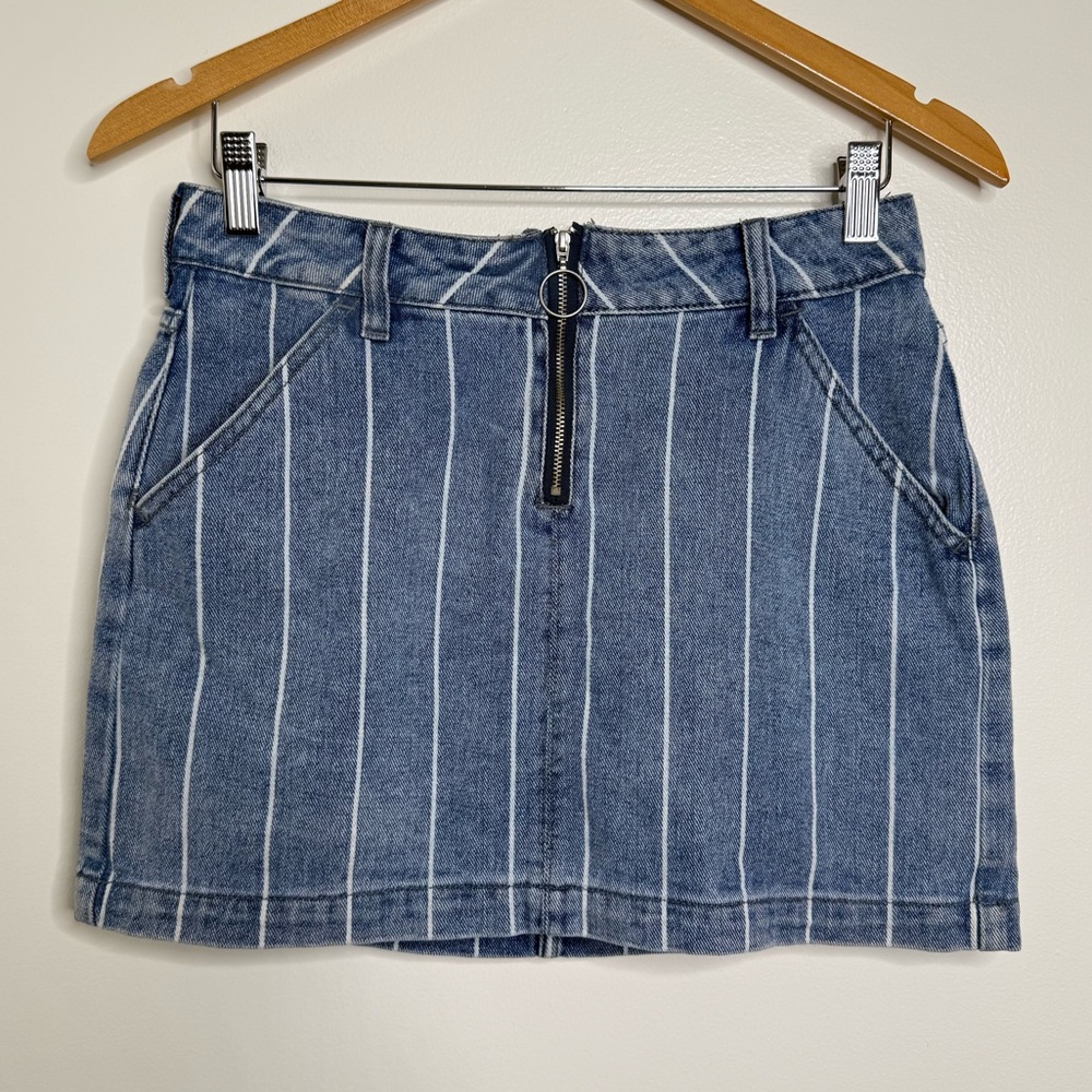 PacSun Railroad Stripe Denim Miniskirt Women’s Size 25 Waist Zip Front Closure